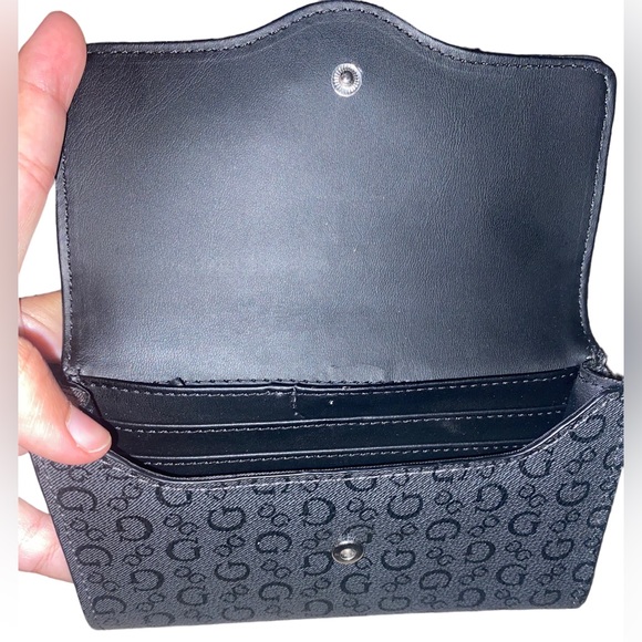 GUESS | Grey and black guess wallet - Picture 3 of 4